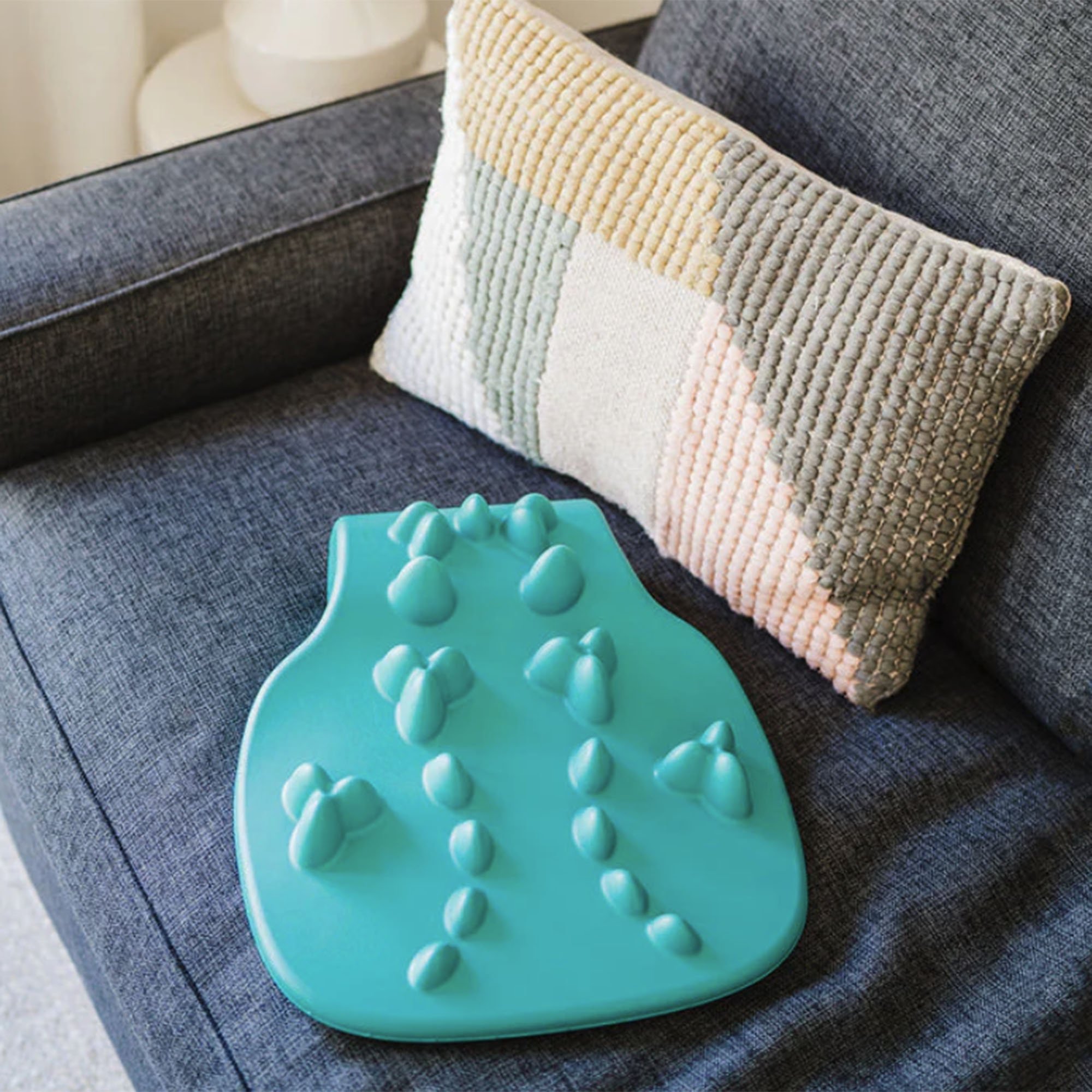 Kanjo Acupressure Upper Back Pain Relief Cushion - Image 4