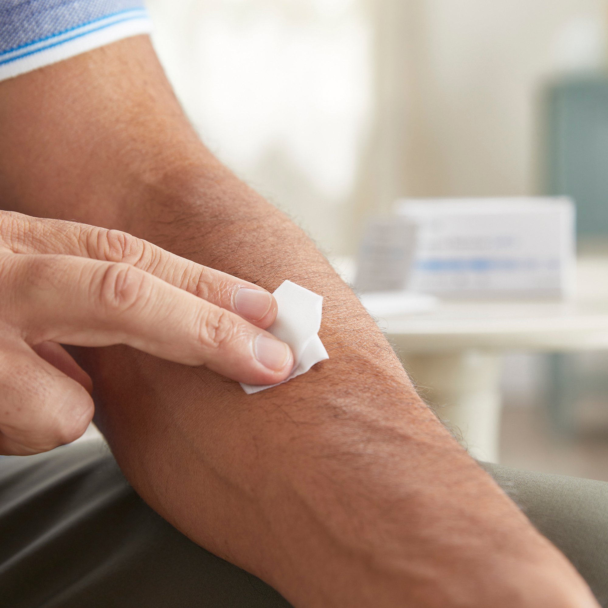 McKesson Adhesive Remover, 2-2/5 x 2-2/5 Inch Wipe - Image 5