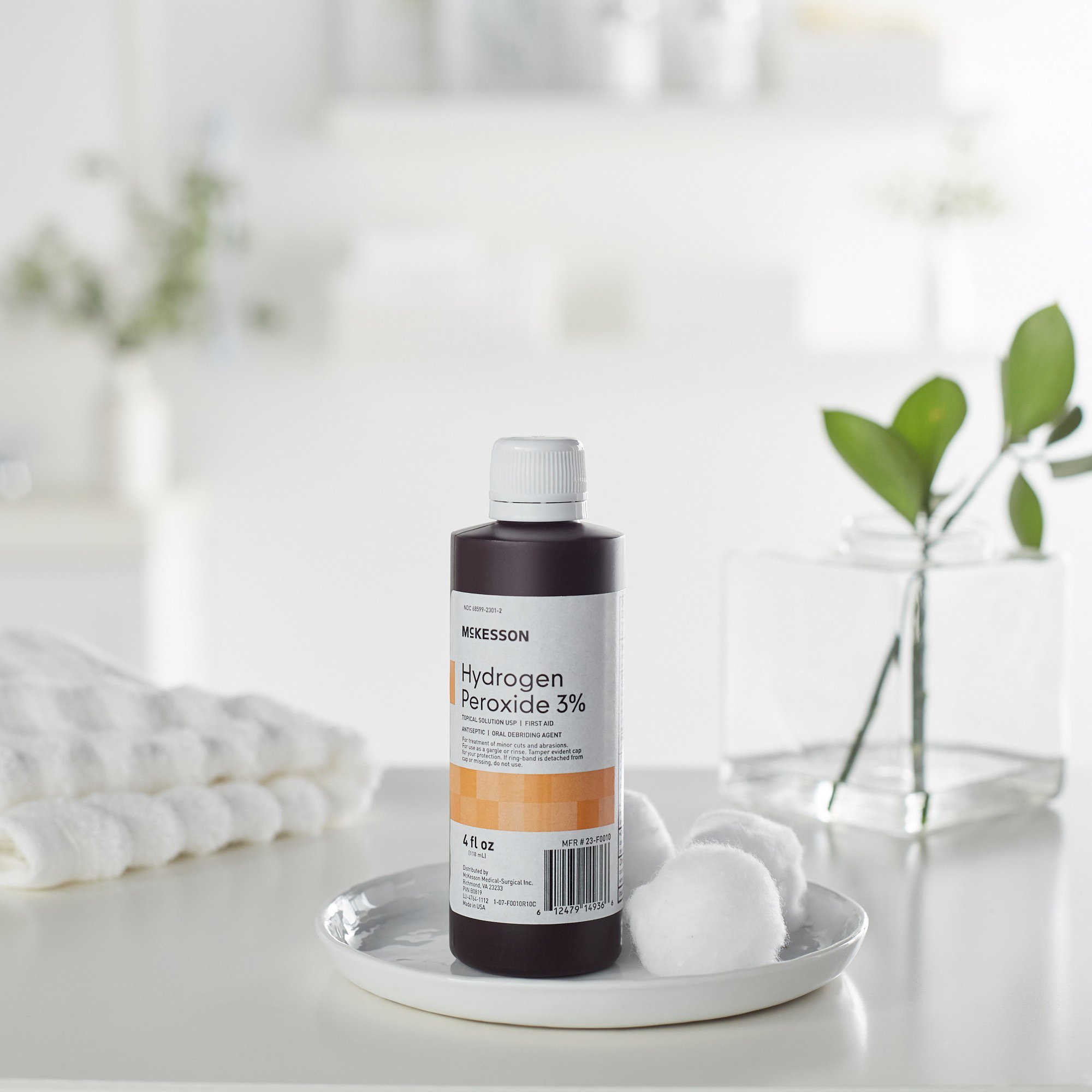 McKesson Hydrogen Peroxide Antiseptic, 4-ounce Bottle - Image 3