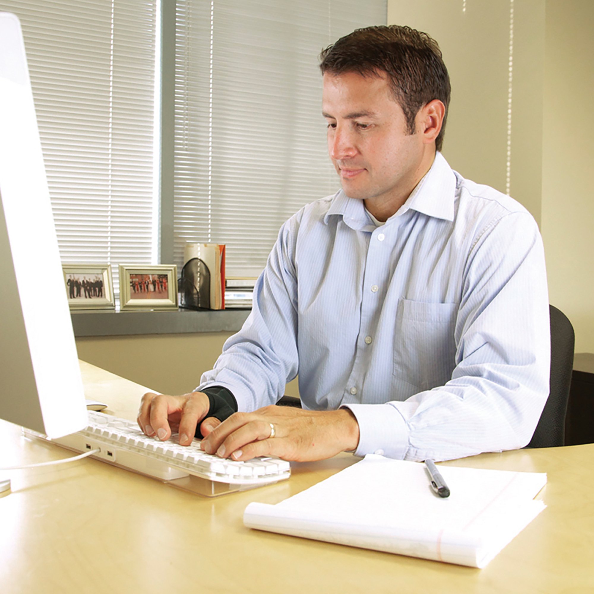 IMAK® Thumb Stabilizer, Small - Image 4