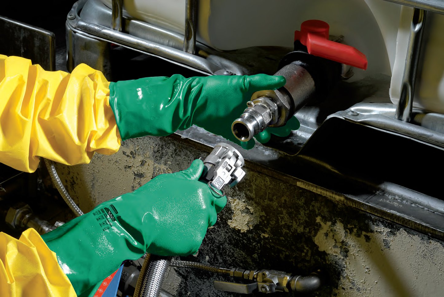 KleenGuard™ Jackson Safety G80 Nitrile Chemical Resistant Gloves, Size 8, Green