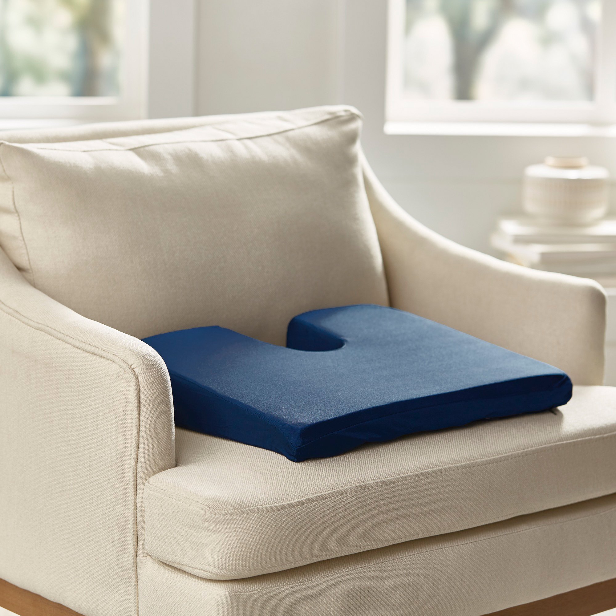 McKesson Compressed Coccyx Cushion, 18 x 14 x 3 Inch - Image 6