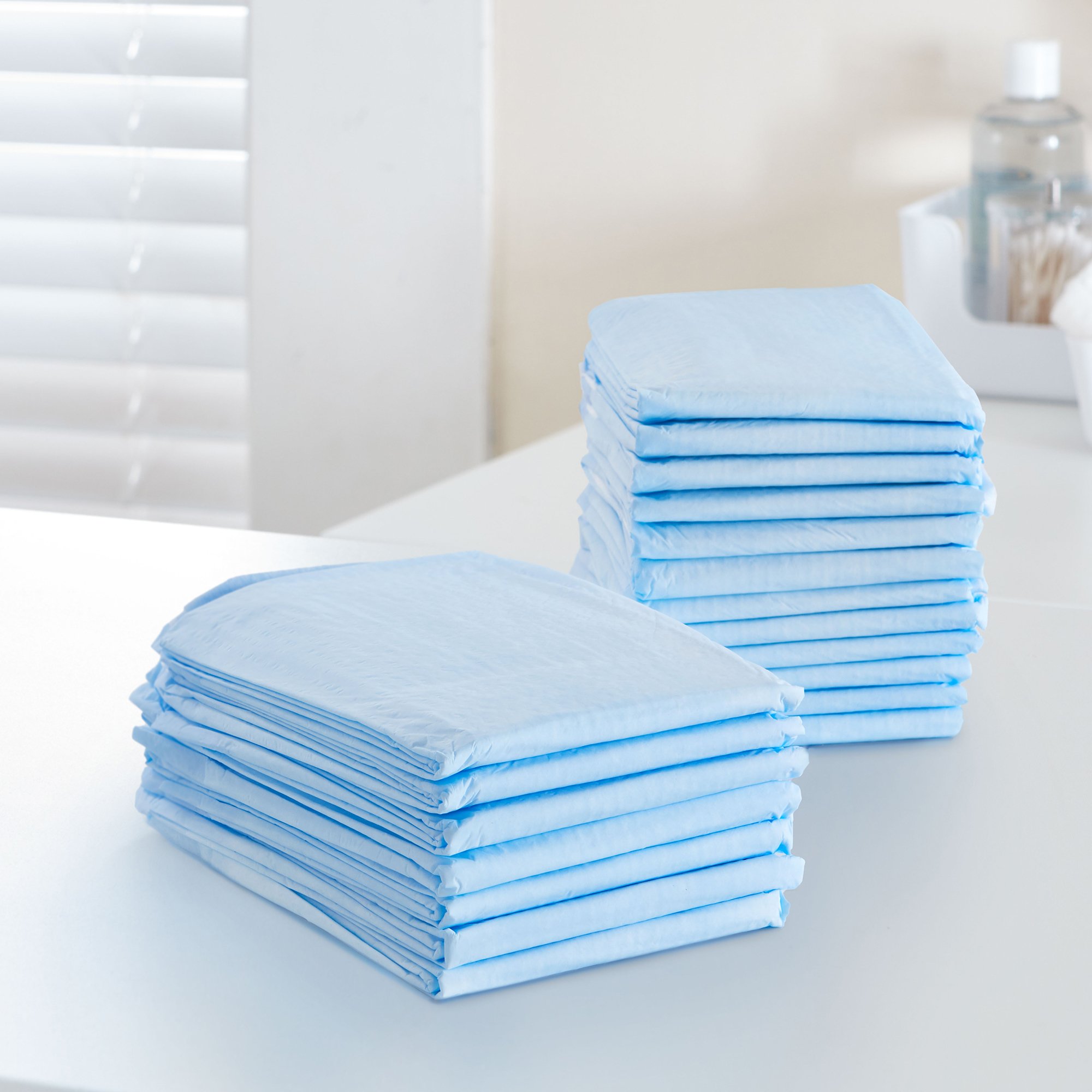 McKesson Classic Plus Fluff Light Absorbency Underpads, 23 x 36 Inch - Image 7