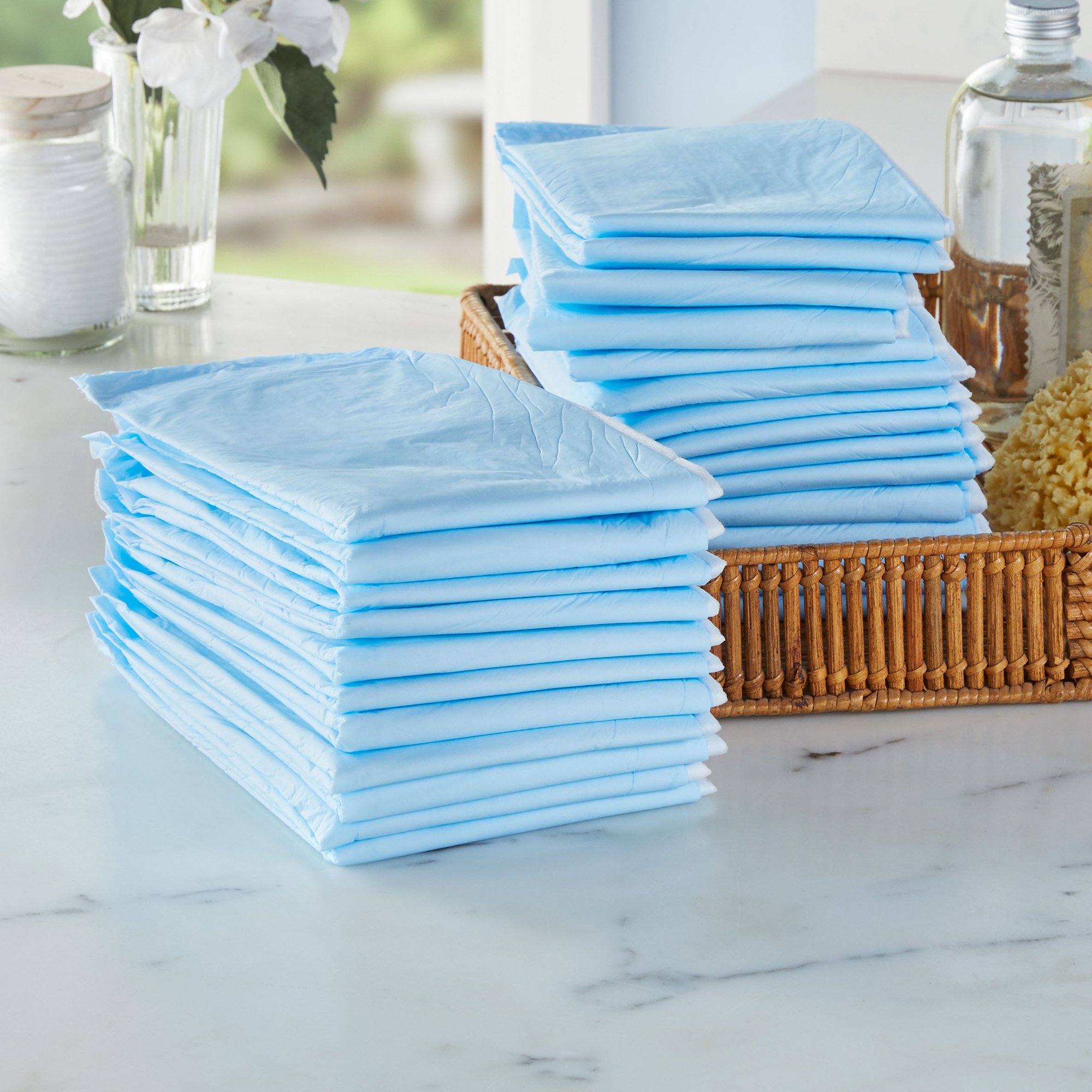 McKesson Classic Plus Light Absorbency Underpads, 17 x 24 Inch - Image 6