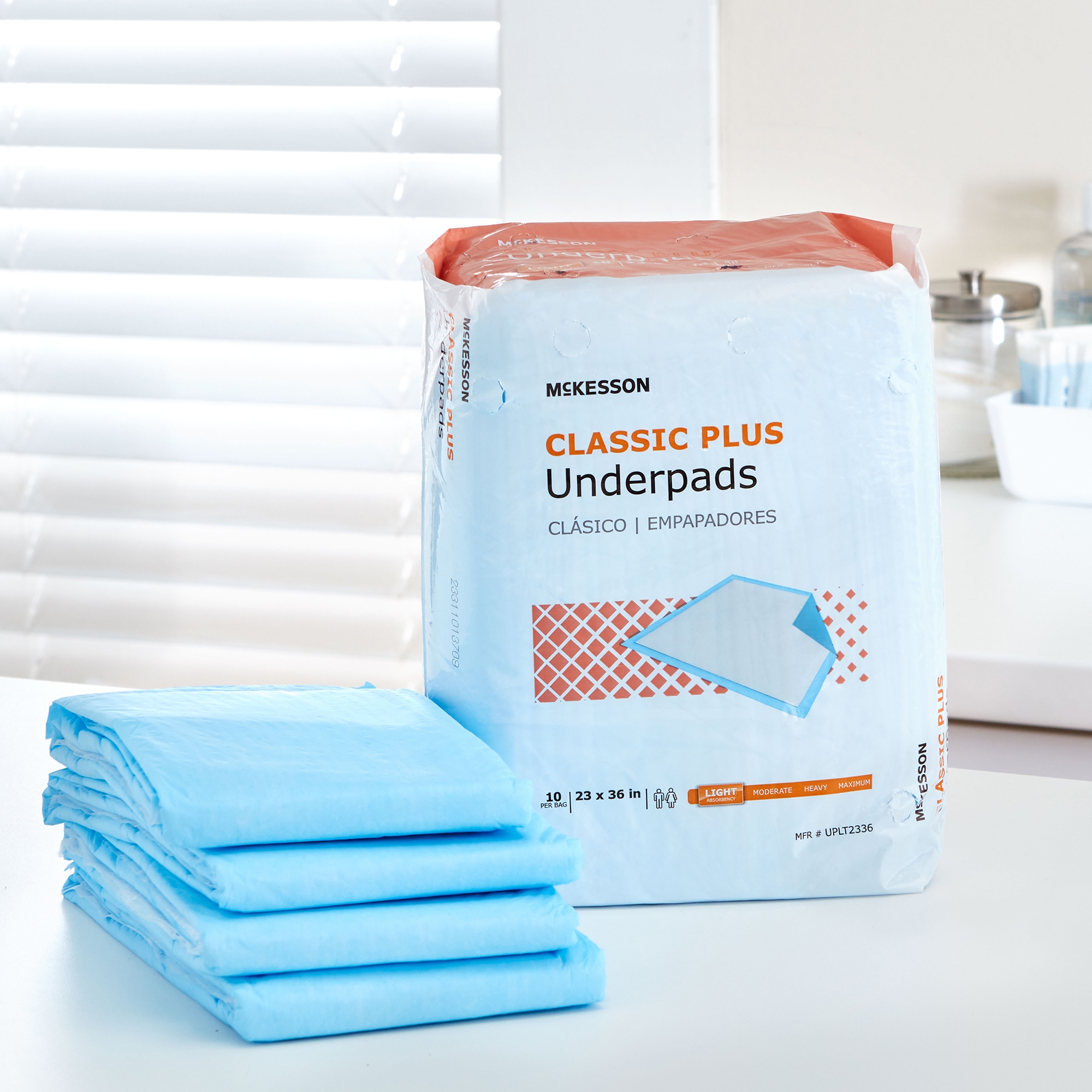 McKesson Classic Plus Light Absorbency Underpads, 23 x 36 Inch - Image 7