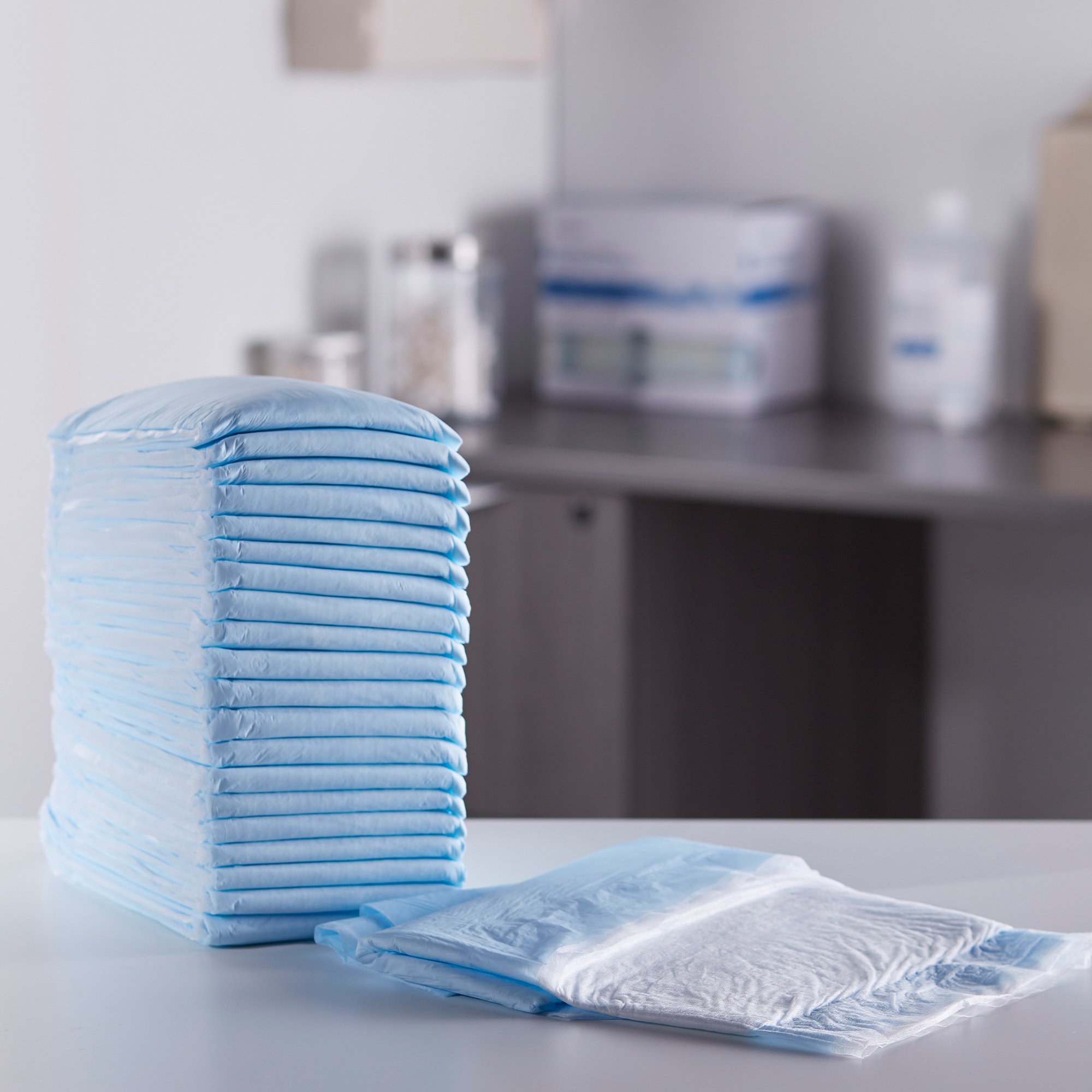 McKesson Moderate Absorbency Underpad, 23 x 36 Inch - Image 5