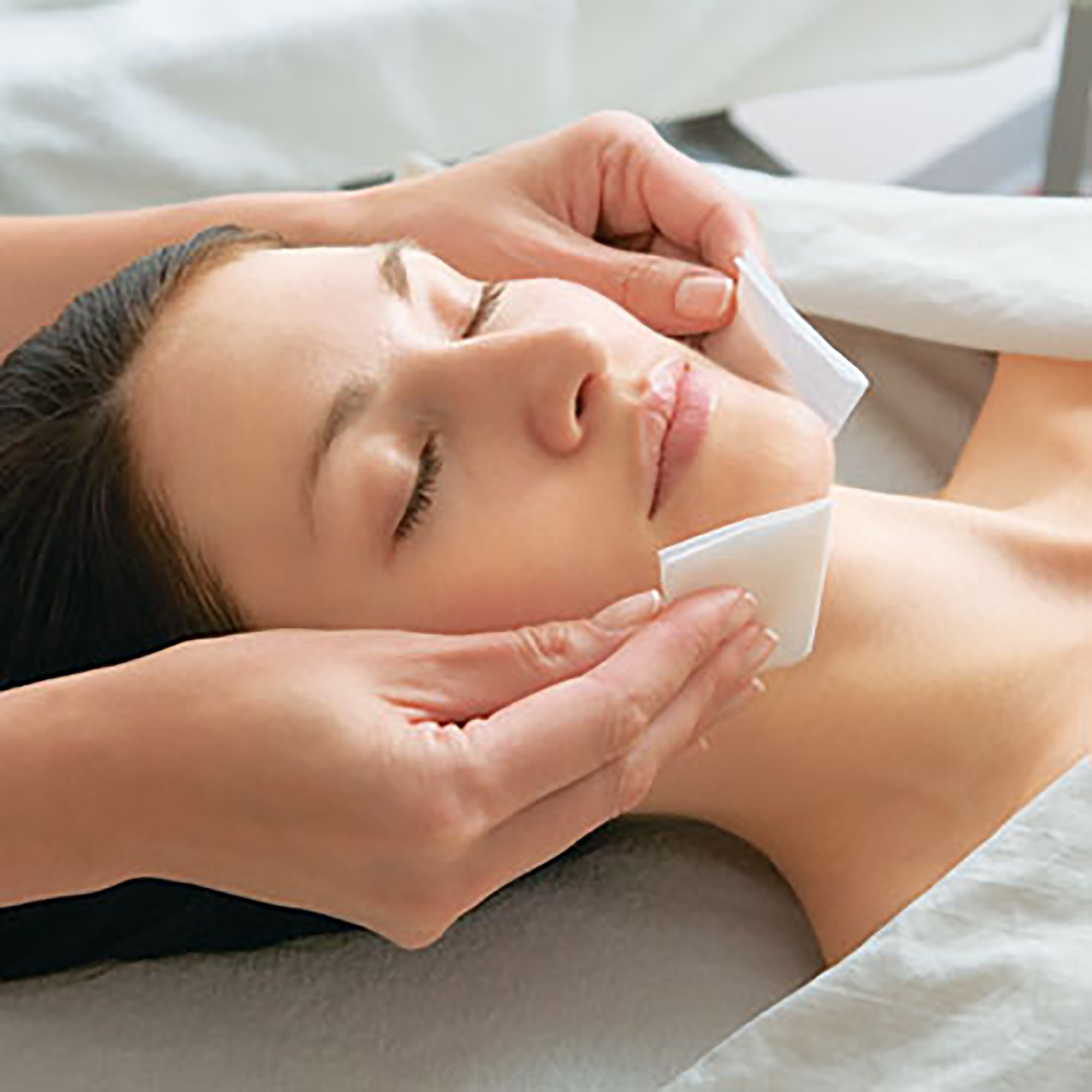 Spa Essentials® Esthetic Wipe, 4 x 4 Inch - Image 2