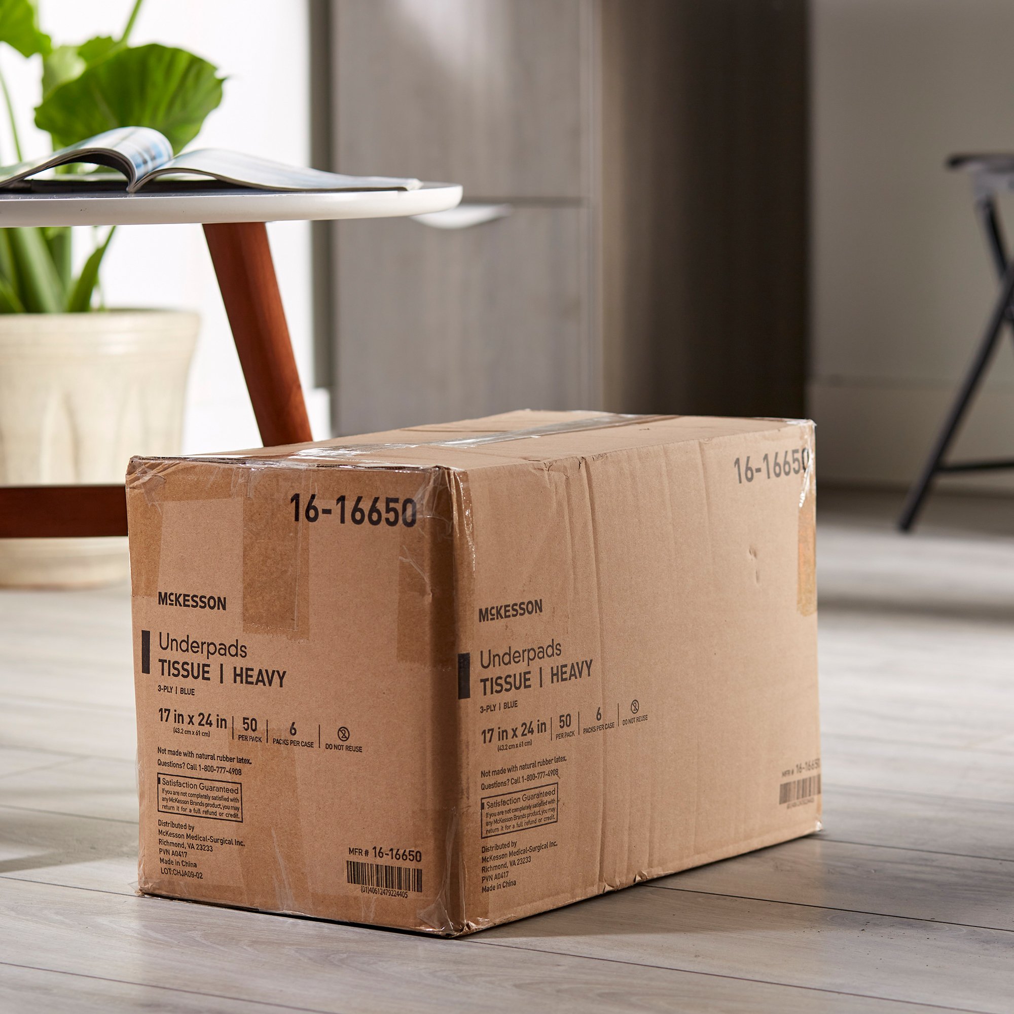 McKesson Nonsterile Blue Procedure Underpad, 17 x 24 Inch - Image 6