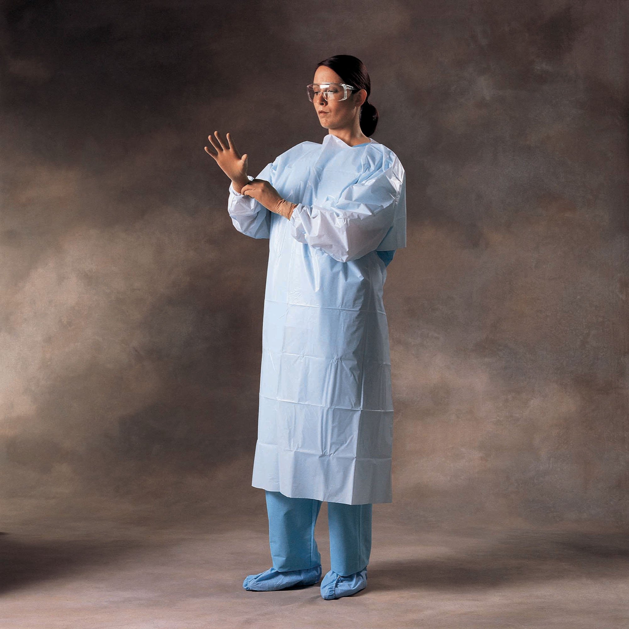Halyard Over-the-Head Protective Procedure Gown