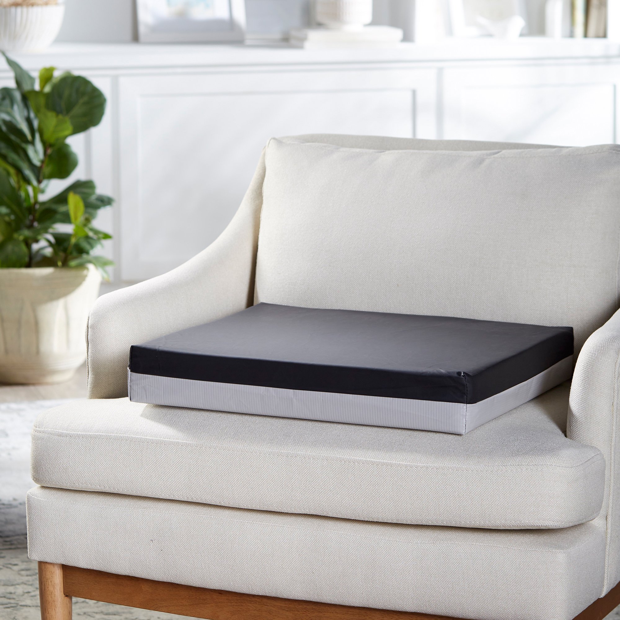 McKesson Foam Seat Cushion, 20 x 16 x 3 Inch - Image 10