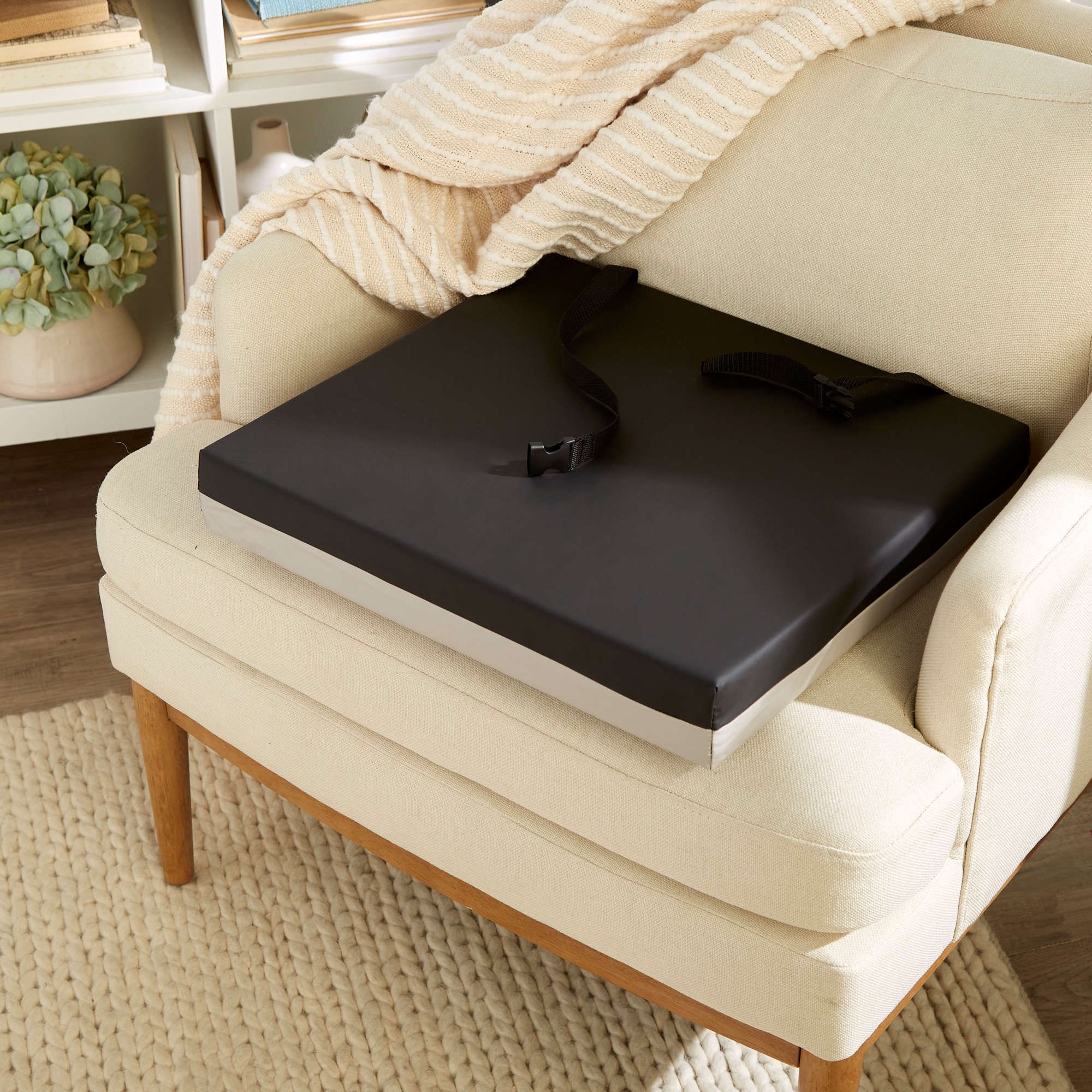 McKesson Foam Seat Cushion, 20 x 18 x 3 Inch - Image 4