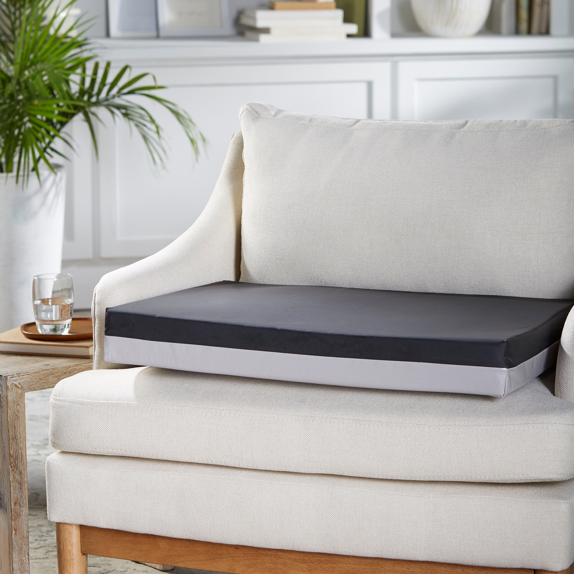 McKesson Gel Protekt Seat Cushion, 24 x 18 x 3 Inch - Image 8