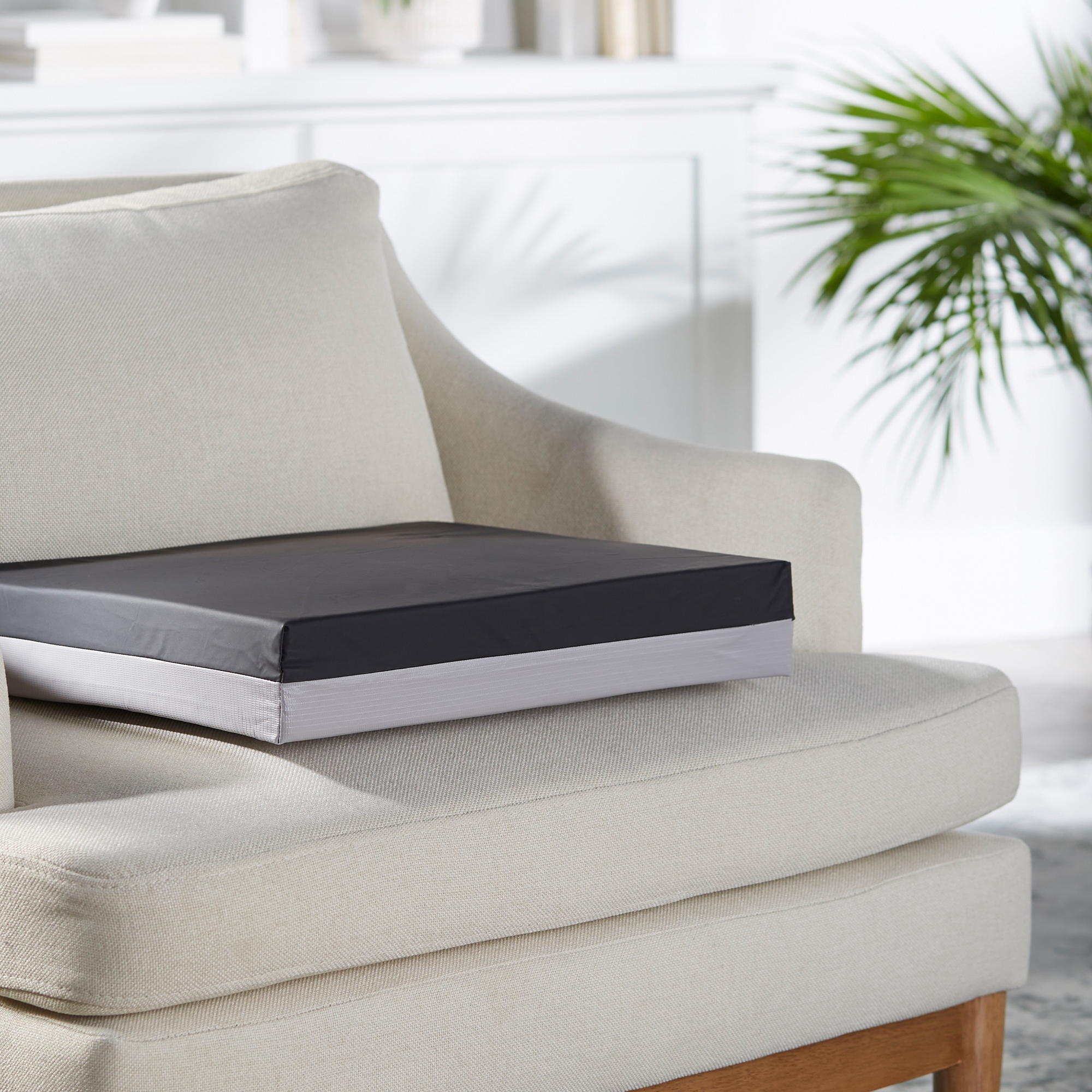 McKesson Molded Foam Seat Cushion, 16 x 16 x 3 Inch - Image 10