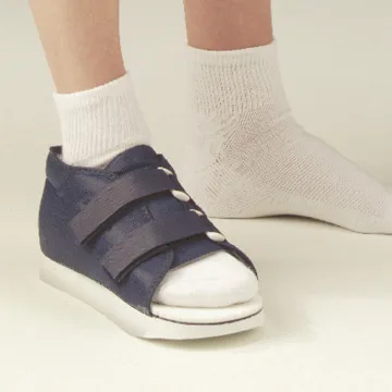 DeRoyal Aegis Female Post-Op Shoe