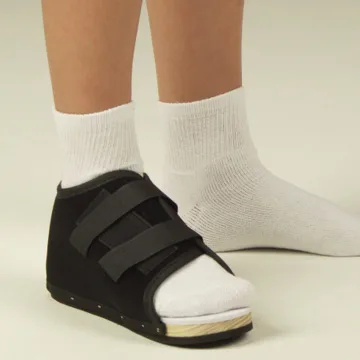 DeRoyal Deluxe Male Post-Op Shoe